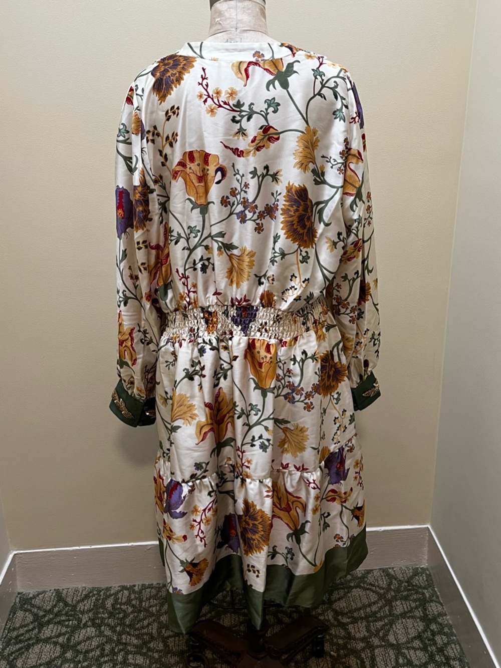 Anne Klein Floral Soft-V Tiered Fit & Flare Dress - Picture 4 of 10